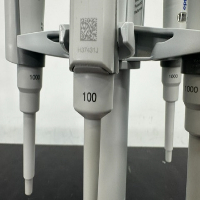 Eppendorf Research Plus Single Channel Pipettes and Stand image 3